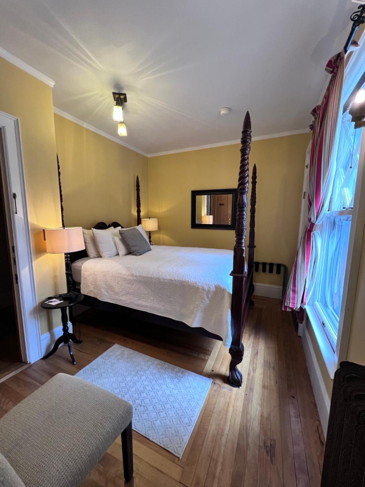 The Mulburn Inn Bethlehem Bagian luar foto