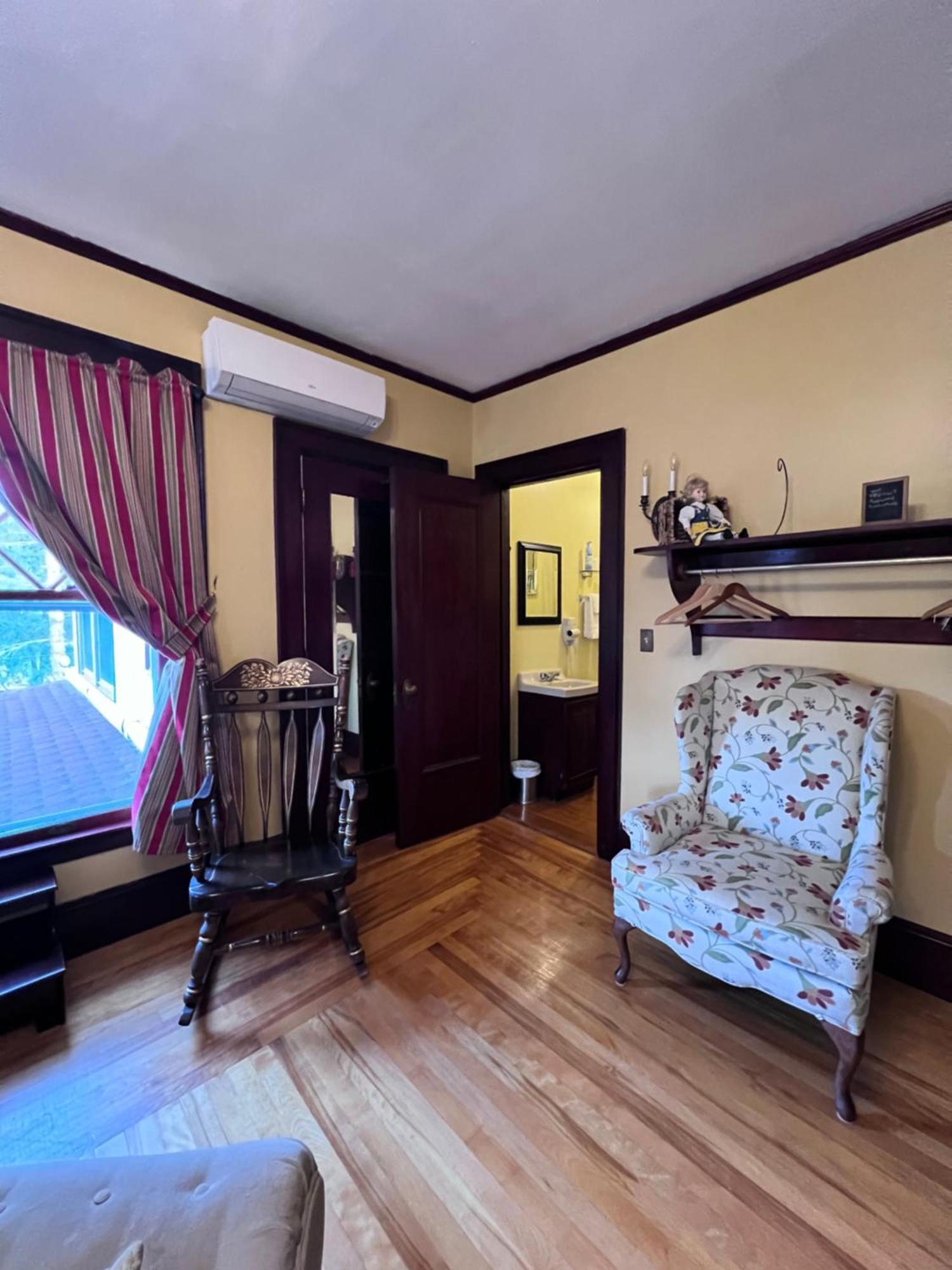 The Mulburn Inn Bethlehem Bagian luar foto