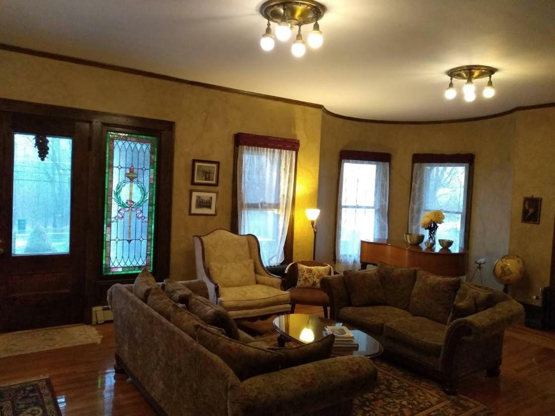 The Mulburn Inn Bethlehem Bagian luar foto